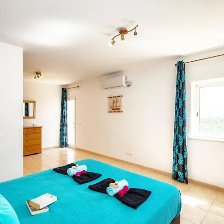 Villa Saint Martin By Algarve Vacation