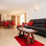 Villa Villa Saint Martin - Refugio Familiar Com Piscina Aquecivel E Bbq Em Albufeira