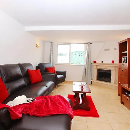 Saint Martin - Refugio Familiar Com Piscina Aquecivel E Bbq Em * Albufeira
