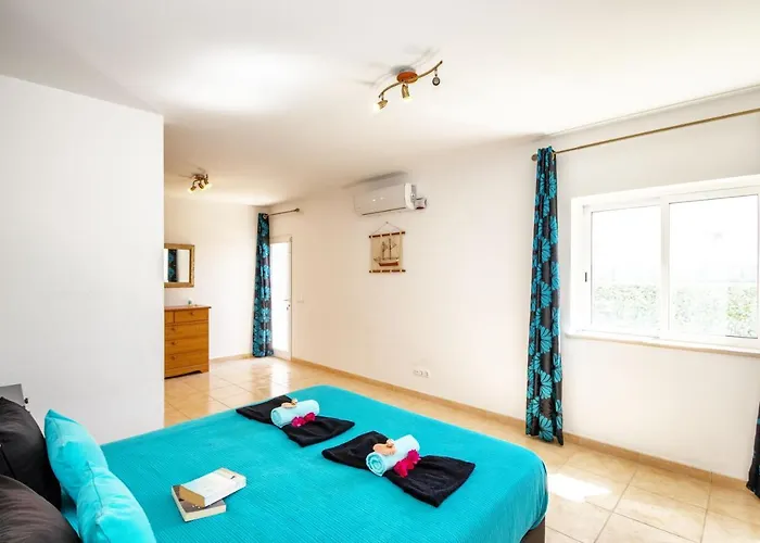 别墅 Saint Martin By Algarve Vacation