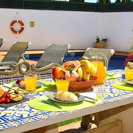 Villa Saint Martin - Refugio Familiar Com Piscina Aquecivel E Bbq Em
