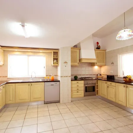 Villa Saint Martin By Algarve Vacation